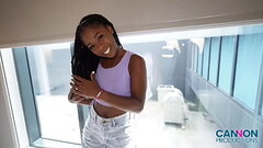 CANNON PROD - Hazel Grace Visits Cannon Thumb