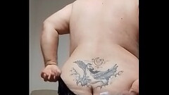 Io sto facendo un ballo sexy per i maschioni sexy Thumb