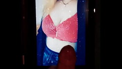 Elle aime qu'_on la regarde se faire asperger de sperme Thumb