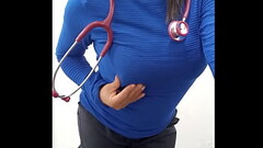 PORNO REAL DE ENFERMERA LATINA EN SERVICIO HOSPITALARIO!! LA MUY ZORRA HACE PORNO CASERO EN LA OFICI Thumb