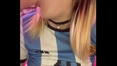 Gana la selecci&oacute_n y yo lo festejo toc&aacute_ndome solita Thumb