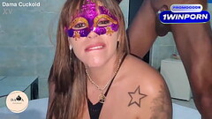 Mulher casada leva uma gozada enorme na cara e continua fodendo com um negro de pau grande Thumb