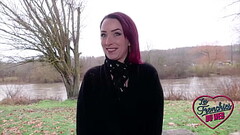 Clochette, timide mais tr&egrave_s coquine, baise avec deux mecs Thumb