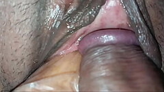 แหย่มันเข้าไปในรูแตดของเธอจนน้ำแตก Thumb