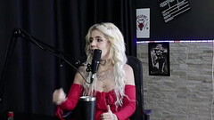 Deu o cu em cima do formigueiro, n&atilde_o gosta das coisas do BDSM e quando fez a chuca... - Kyra  Thumb