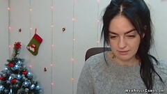 Brunette amateur babe chatting on webcam solo show Thumb